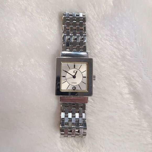Citizen xC 9613 Square White Dial Stainless Steel Bracelet Clasp Watch, VGUC - Picture 1 of 6